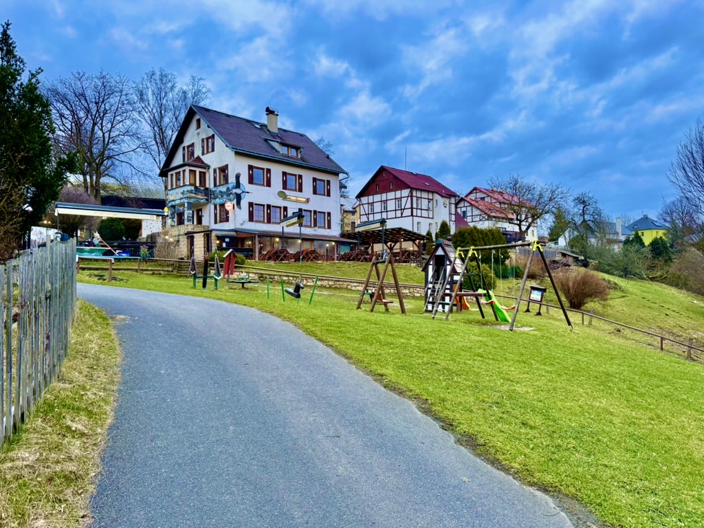 Resort Mezná, všechny budovy