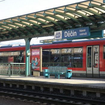 Vlak na nádraží Děčín